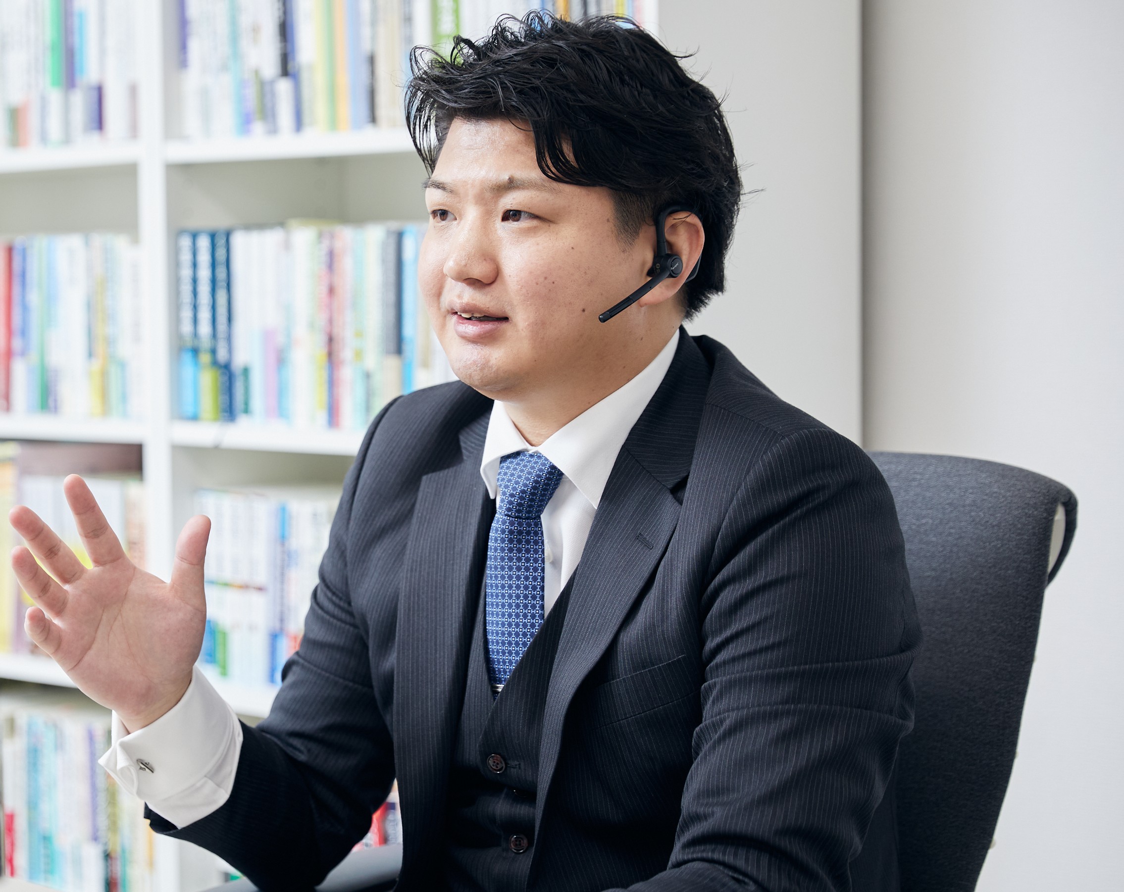 講師 光股知裕